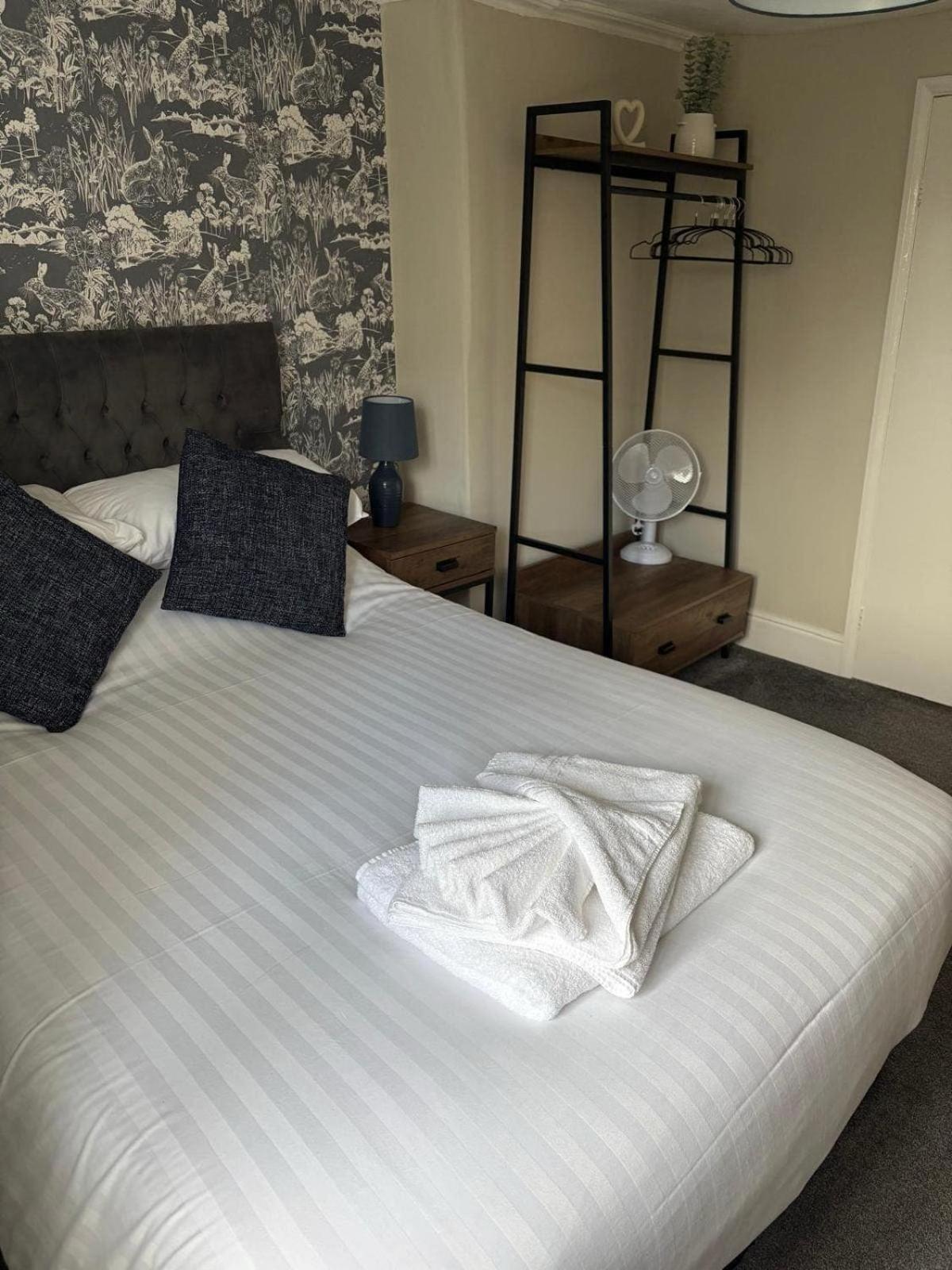 The Abbey Inn Buckfastleigh Ngoại thất bức ảnh